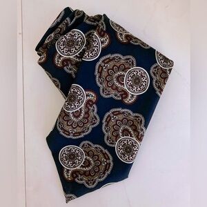 Amherst & Brock Gold Label Tie